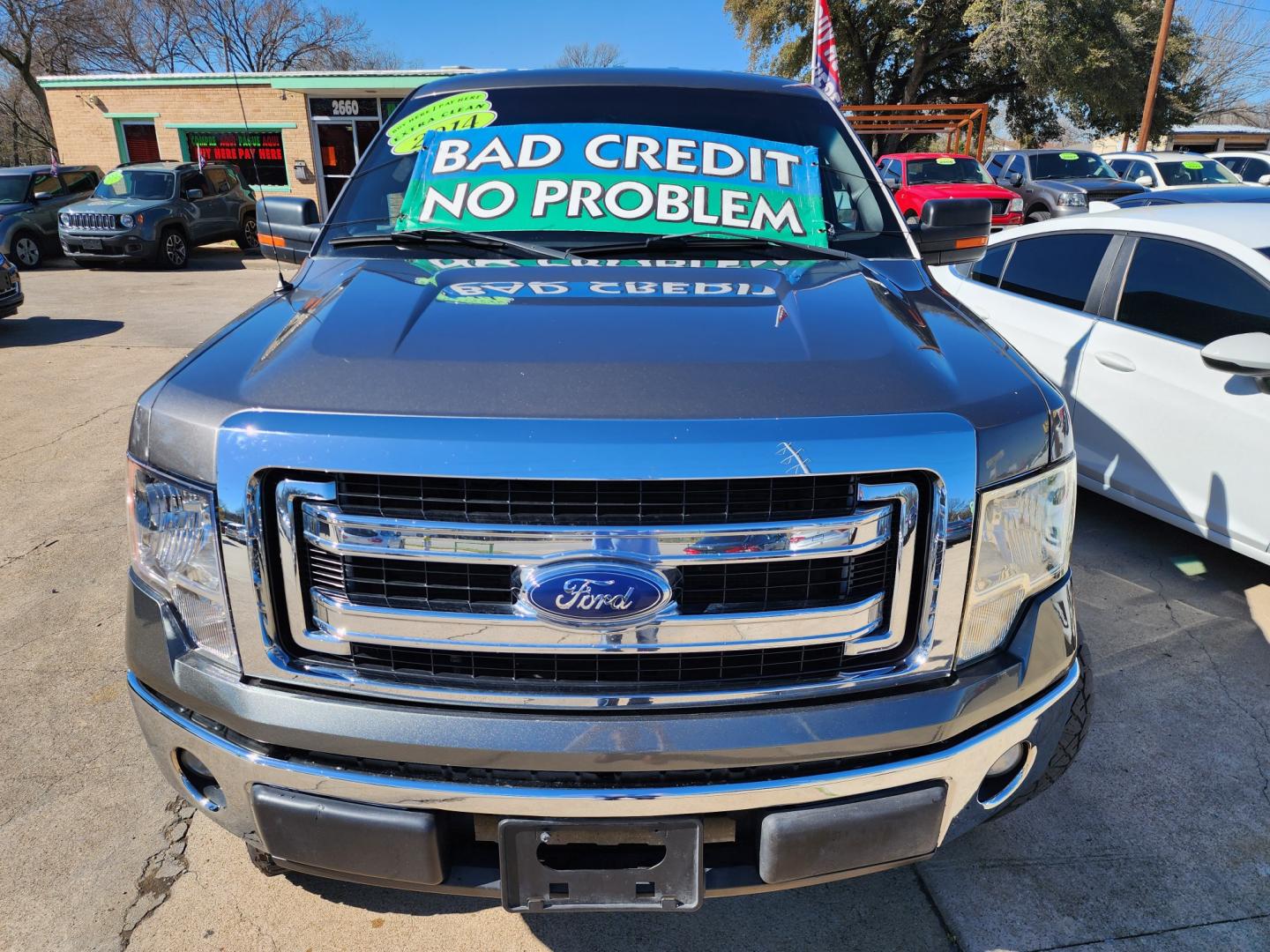 2014 GRAY Ford F-150 XLT SuperCrew (1FTEW1CM4EF) with an 3.7L V6 DOHC 24V engine, 6-Speed Automatic transmission, located at 2660 S.Garland Avenue, Garland, TX, 75041, (469) 298-3118, 32.885551, -96.655602 - Welcome to DallasAutos4Less, one of the Premier BUY HERE PAY HERE Dealers in the North Dallas Area. We specialize in financing to people with NO CREDIT or BAD CREDIT. We need proof of income, proof of residence, and a ID. Come buy your new car from us today!! This is a very well cared for 2014 FO - Photo#8